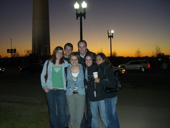 Sandra, Andreas, Henni, Michael, Iris und Lisa vorm Washington Monument